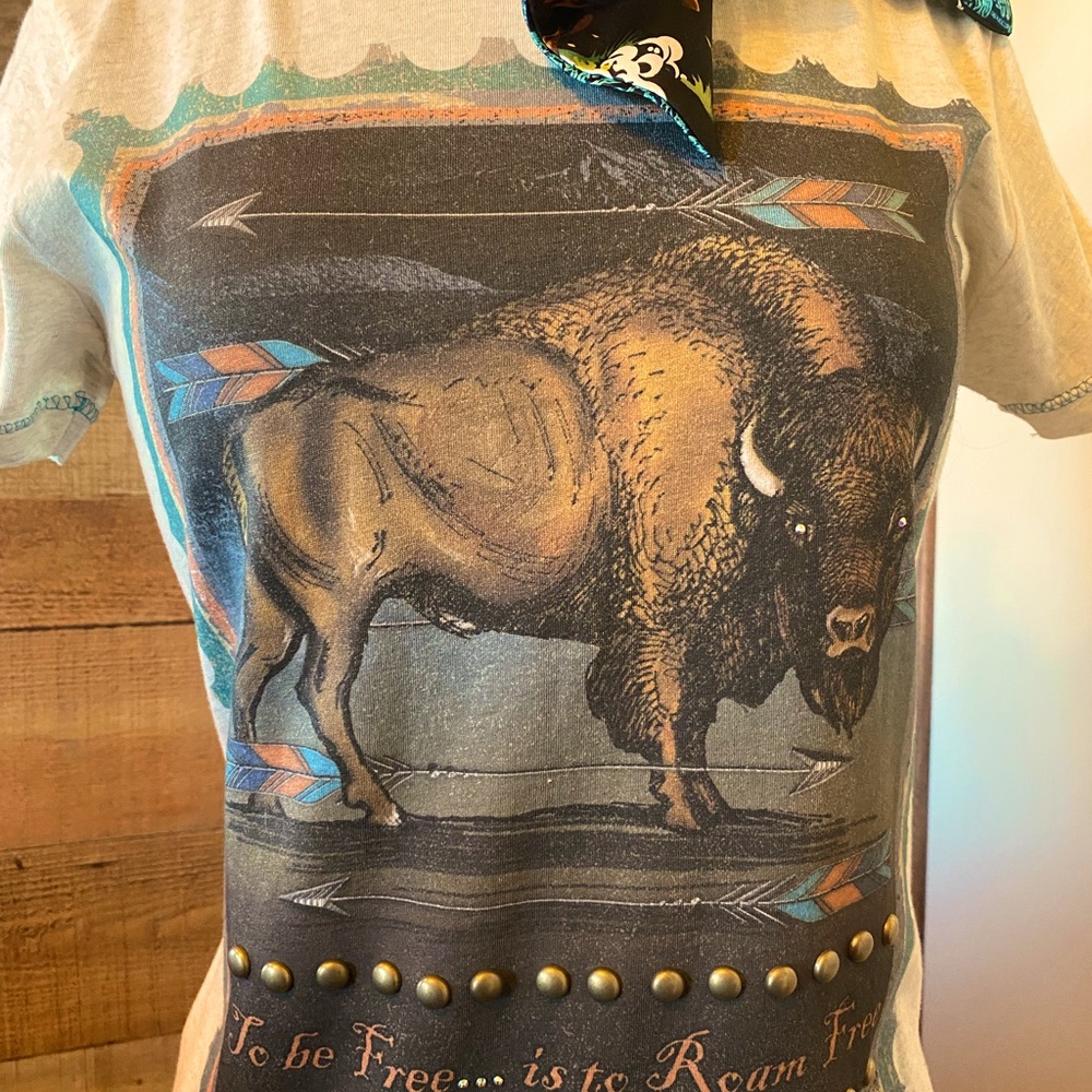 Buffalo Tee - Picture 2 of 3